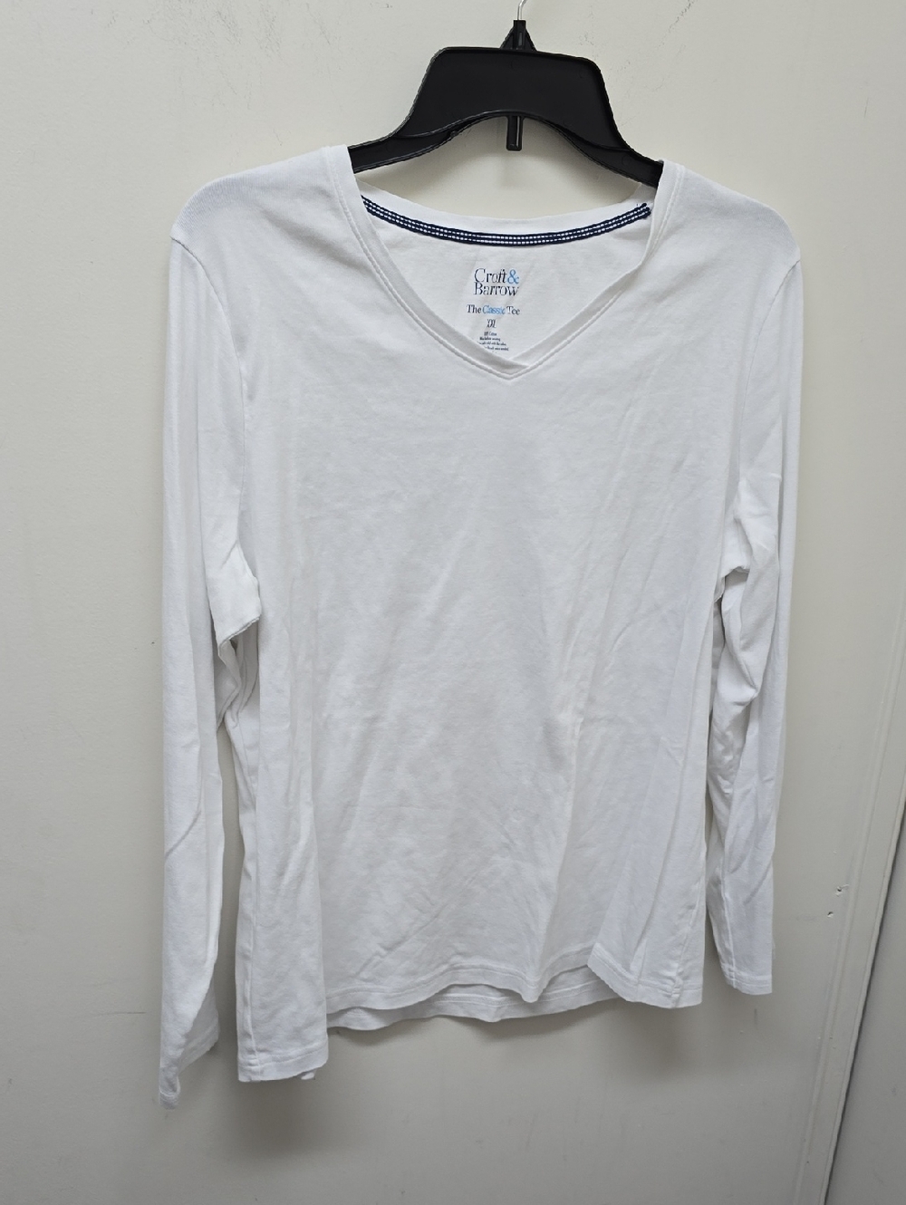 Croft & Barrow White Long-Sleeve V-Neck Shirt - Size XXL